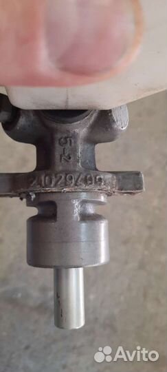 Главный тормозной цилиндр renault