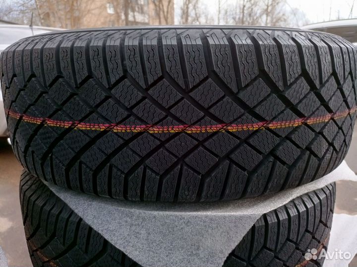 Continental ContiVikingContact 7 225/60 R18 104T