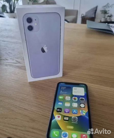iPhone 11, 64 ГБ