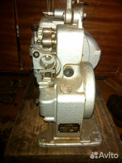 Кинопроектор 