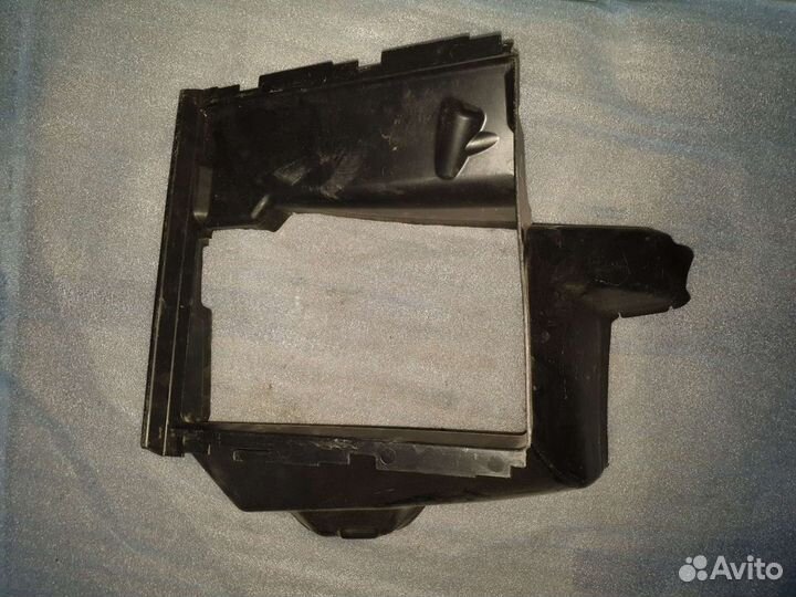 Audi Q7 4L воздуховод интеркуллера 4l0117335g