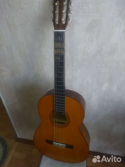 Классическая гитара yamaha c40