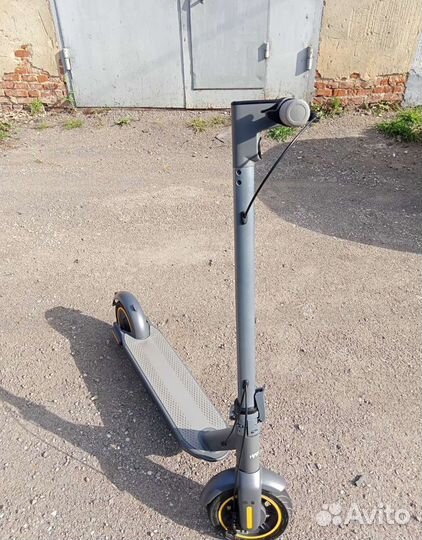 Электросамокат Hiper M100