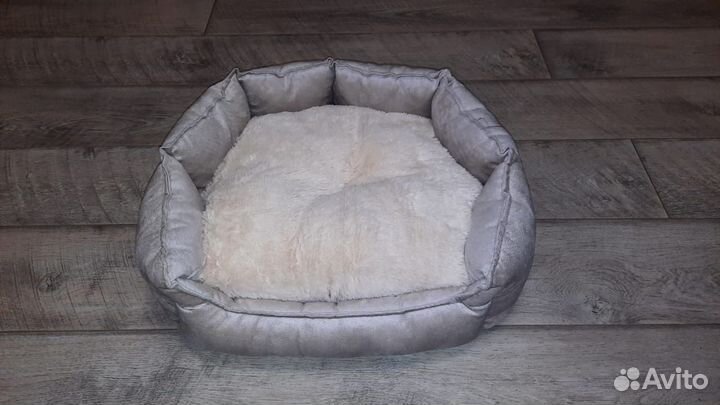 Лежанка для собак и кошек