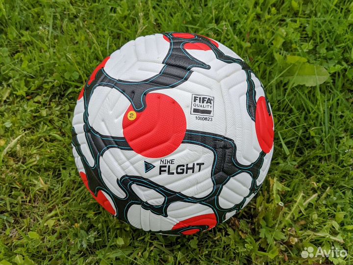 Футбольный мяч nike flight пл белый 2022