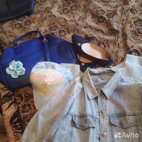 Вещи женские (обувь, аксессуары)
