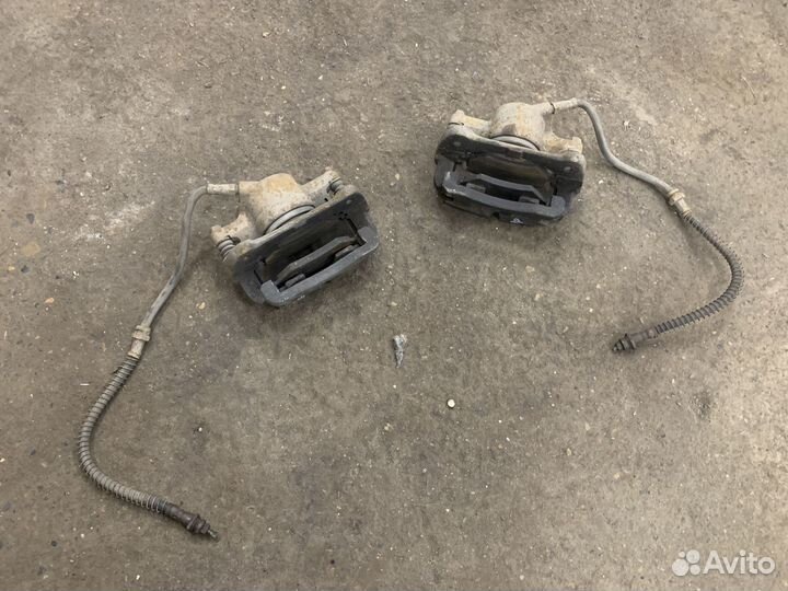 Суппорт передний Chery Tiggo T11 Fl