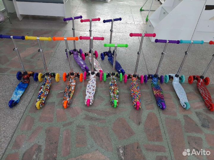 Самокат 3-х колёсный Mini принт (новый)