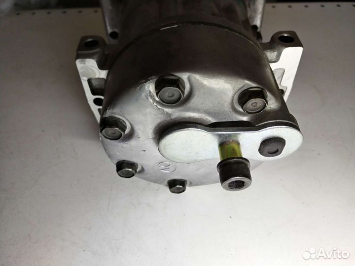 Компрессор кондиционера Renault Laguna 2