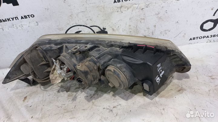 Левая фара с дефектом Renault Megane 2