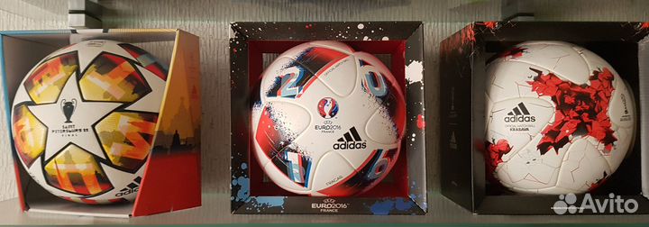 Футбольные мячи