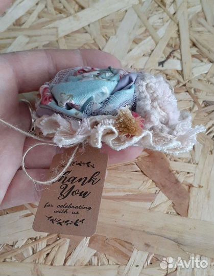 Брошь цветок из ткани бохо