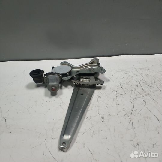 Стеклоподъемник задний правый Toyota RAV4 XA30