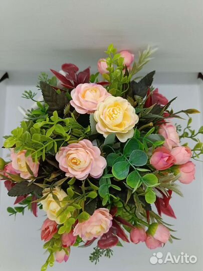 Цветочная композиция. Искусственные цветы