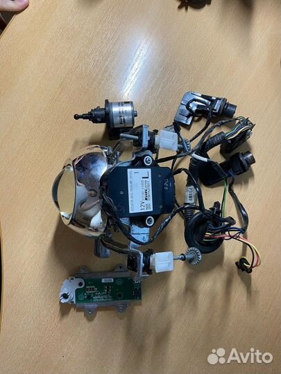 Комплект для левой фары Cadillac Srx II