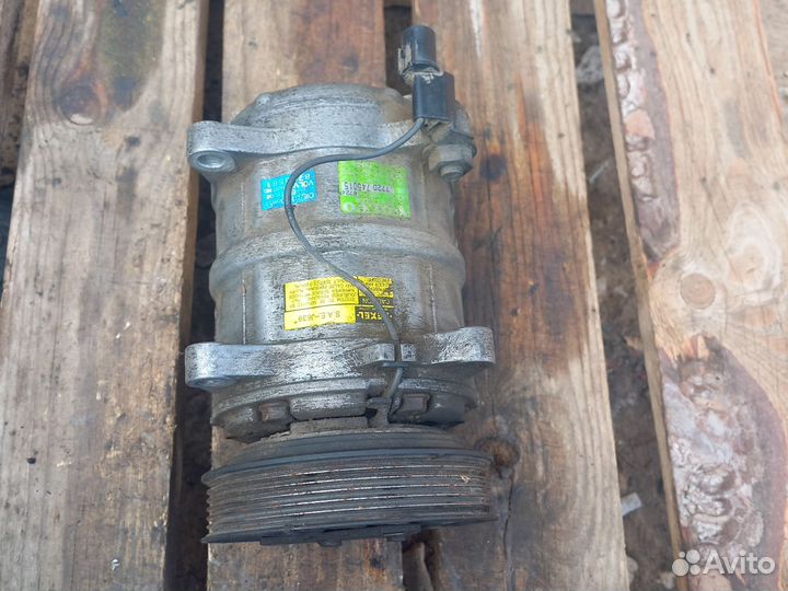 Компресор кондиционера volvo s40