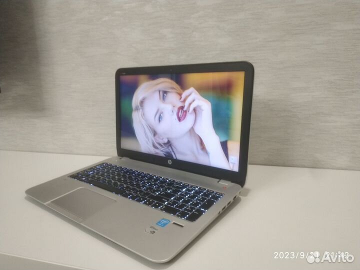 HP envy i7/12 GB Ram/gt 740m/256 SSD