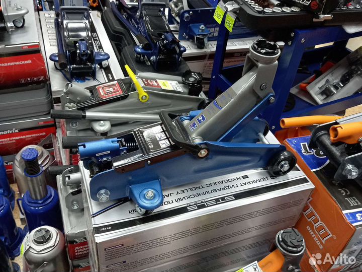 Домкрат Stels 2т