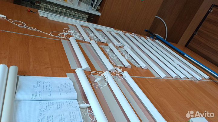 Жалюзи и рулонные шторы на окна