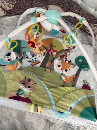 Детский развивающий коврик tiny love музыкальный