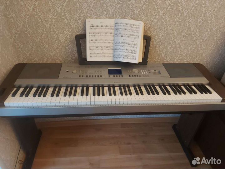 Цифровое пианино yamaha DGX-640