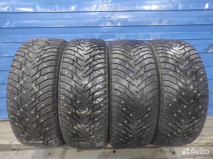Nokian Tyres Hakkapeliitta 8 225/50 R18 99T