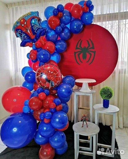 Фотозона человек паук арка из шаров