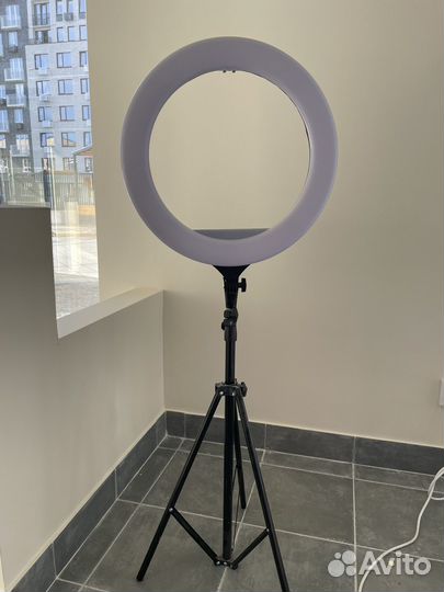 Кольцевая лампа