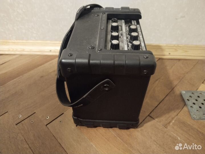 Гитарный комбоусилитель Roland