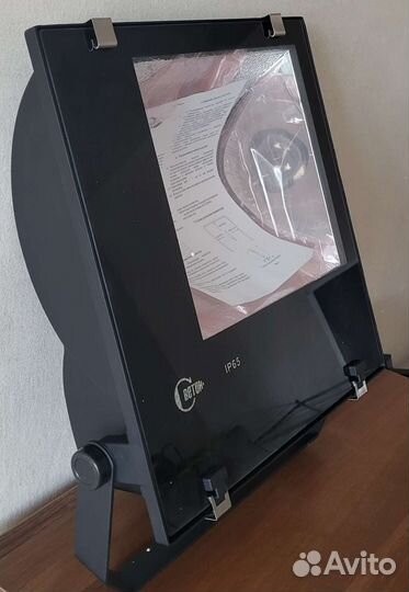 Прожектор промышленный 220В. Размер 43 на 43