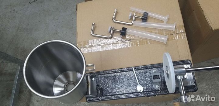 Шприц колбасный на 3кг. Новый