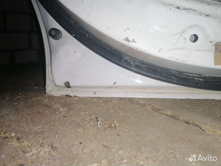 Дверь задняя левая toyota carina t170