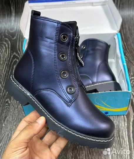 Женские ботинки