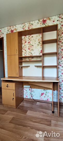 Стол письменный, компьютерный