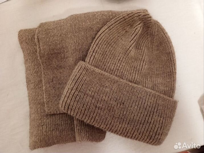 Шарфы хомуты и комплект(Шапка и шарф)
