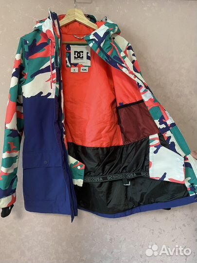 Горнолыжная женская куртка DC размер S