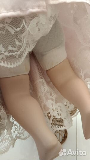 Кукла фарфоровая коллекционная