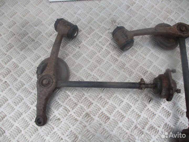 Рычаг нижний передней подвески Mercedes W123