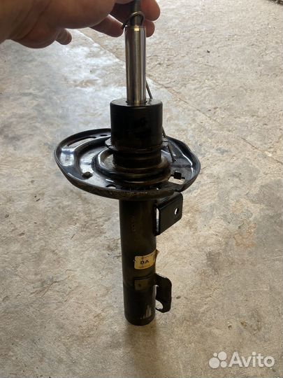 Амортизатор передний mazda 3 bp,cx-30