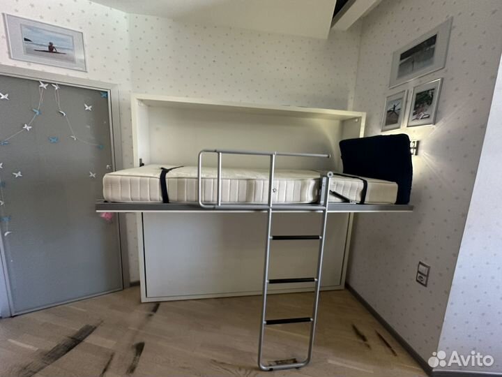 Двухъярусная кровать трансформер