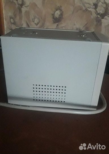 Стабилизатор напряжения