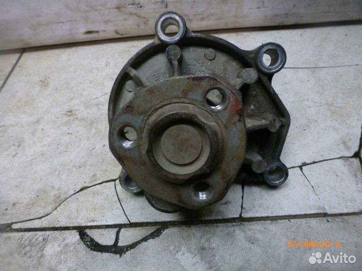 Насос водяной (помпа) Skoda Fabia 2 (2007-2015)