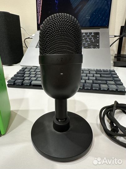 Микрофон Razer Seiren Mini