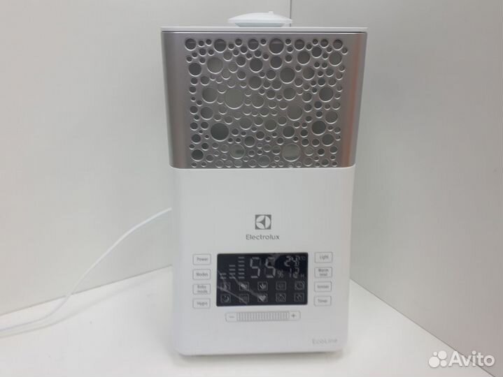 Увлажнитель воздуха Electrolux EHU-3715D