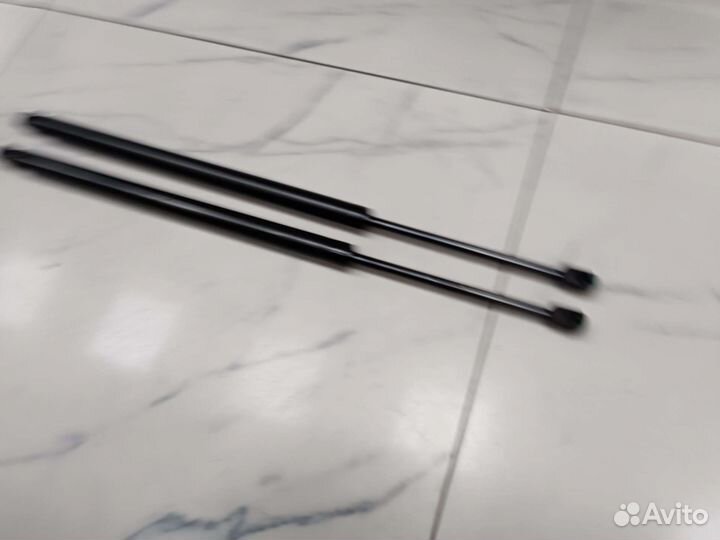 Амортизаторы багажника Mercedes-Benz W164 ML