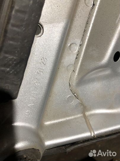 Стойка крыши задняя mercedes slk R171