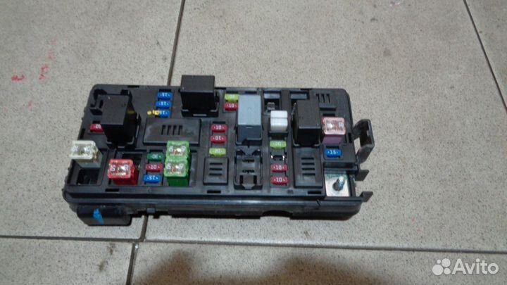 Блок предохранителей Chevrolet Spark 3 (M300)