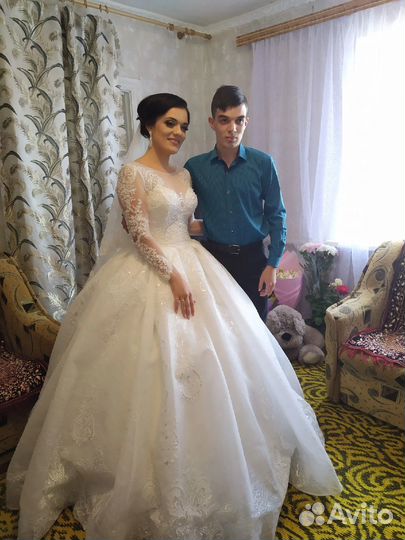 Свадебное платье