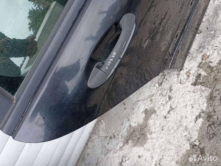 Дверь задняя правая универсал W203 Mercedes Benz