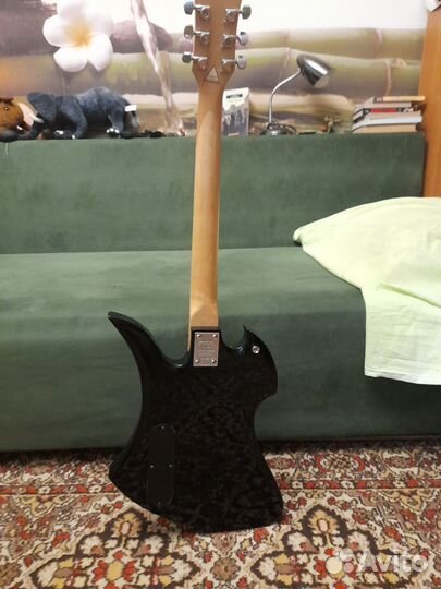 Продаю электрогитару